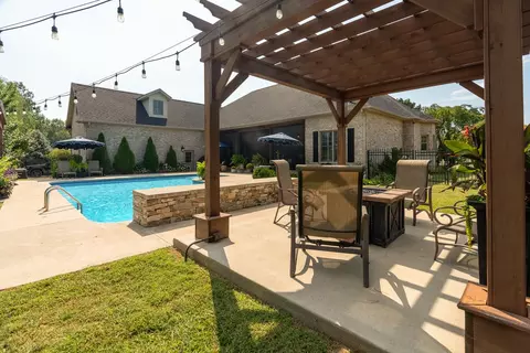 Exterior - 1505 Gleneagle Dr, Marion, IL 62959 photo 11 of 30