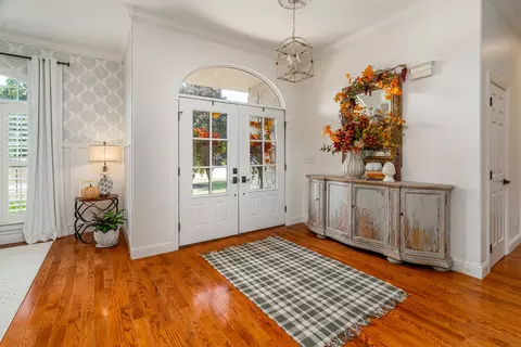 Entry Way - 1505 Gleneagle Dr, Marion, IL 62959 photo 1 of 5