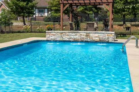 Exterior - 1505 Gleneagle Dr, Marion, IL 62959 photo 9 of 30