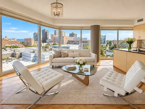 Living - 1720 Maple Ave #910, Evanston, IL 60201 photo 1 of 10