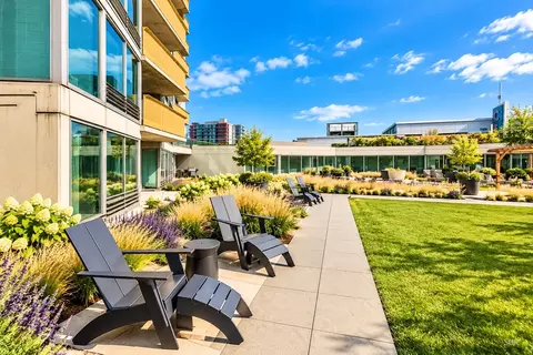 Exterior - 1720 Maple Ave #910, Evanston, IL 60201 photo 19 of 33