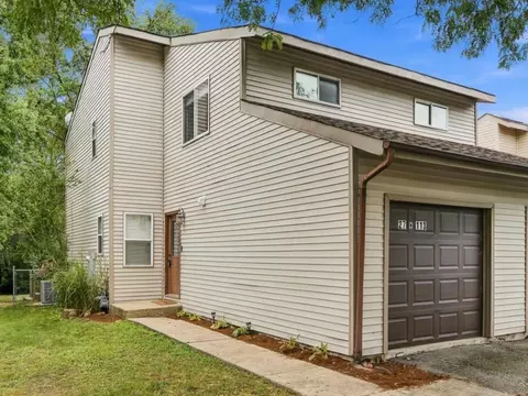 27 W113 Cooley Ave, Winfield, IL 60190
