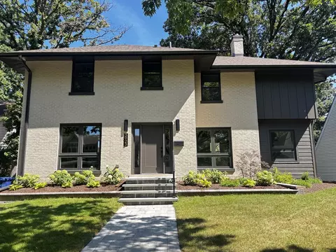 3923 Clausen Ave, Western Springs, IL 60558