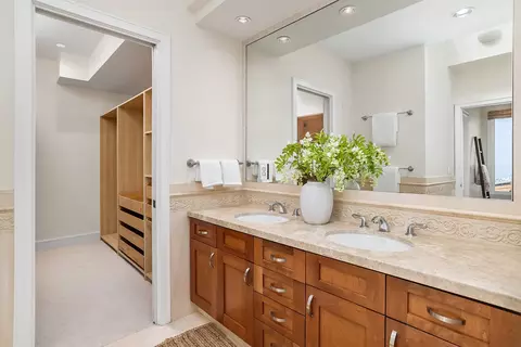 Bath - 791 27th St, San Francisco, CA 94131 photo 1 of 5