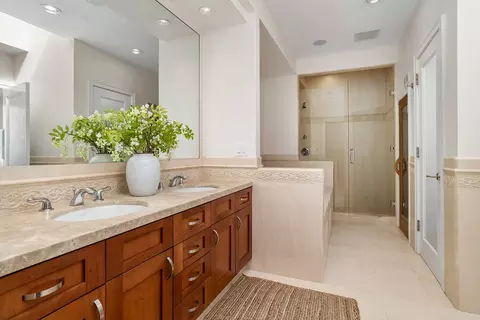 Bath - 791 27th St, San Francisco, CA 94131 photo 3 of 5