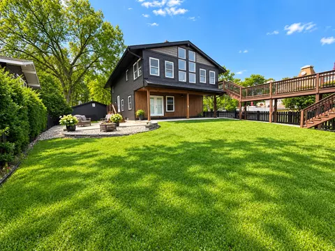 Exterior - Undisclosed, Mchenry, IL 60050 photo 2 of 7