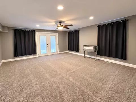 Living - Undisclosed, Mchenry, IL 60050 photo 3 of 4