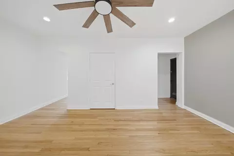 Living - 52 Forest Ave #2N, Riverside, IL 60546 photo 1 of 9