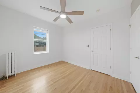 Bedroom - 52 Forest Ave #2N, Riverside, IL 60546 photo 7 of 9