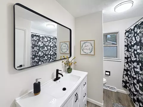 Bath - 2438 3rd St, Moline, IL 61265 photo 1 of 2