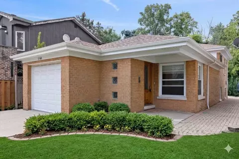5768 N Lacey Ave, Chicago, IL 60646