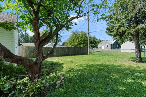 Exterior - 2629 39th Ave, Moline, IL 61265 photo 5 of 8