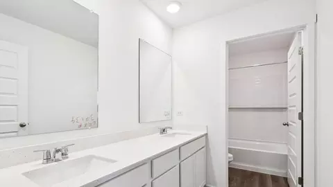 Bath - 14725 S Parkview Dr, Plainfield, IL 60544 photo 2 of 5