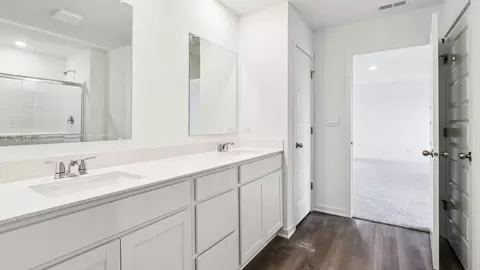 Bath - 14725 S Parkview Dr, Plainfield, IL 60544 photo 4 of 5