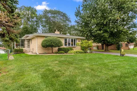12449 S Mcvickers Ave, Palos Heights, IL 60463