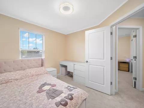 Bedroom - 1125 Dock St, Des Plaines, IL 60018 photo 1 of 5