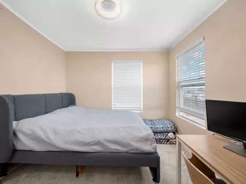 Bedroom - 1125 Dock St, Des Plaines, IL 60018 photo 2 of 5