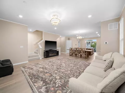 Living - 1125 Dock St, Des Plaines, IL 60018 photo 2 of 3