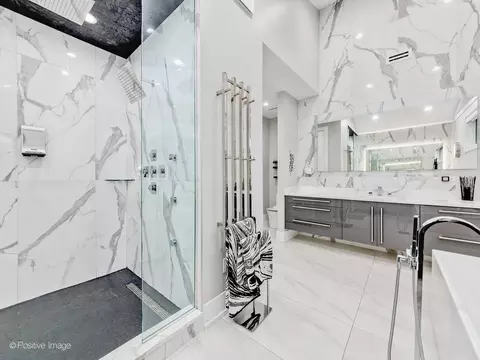 Bath - Undisclosed, Northbrook, IL 60062 photo 9 of 10