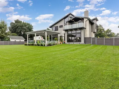 Exterior - Undisclosed, Northbrook, IL 60062 photo 6 of 10