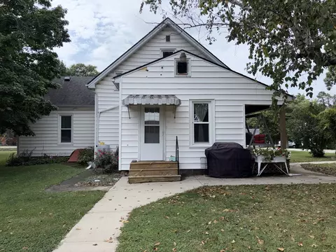 Exterior - 211 N Seminary St, Downs, IL 61736 photo 28 of 52