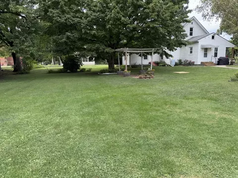 Exterior - 211 N Seminary St, Downs, IL 61736 photo 17 of 52