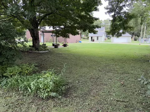 Exterior - 211 N Seminary St, Downs, IL 61736 photo 13 of 52