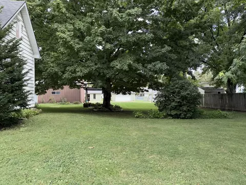 Exterior - 211 N Seminary St, Downs, IL 61736 photo 11 of 52