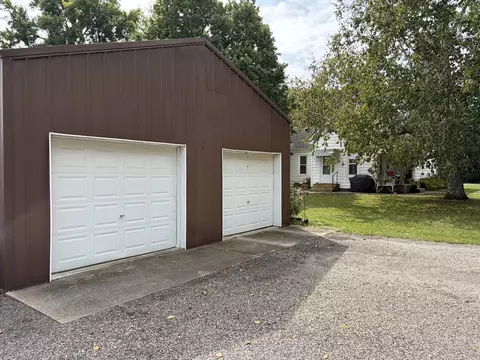 Exterior - 211 N Seminary St, Downs, IL 61736 photo 38 of 52