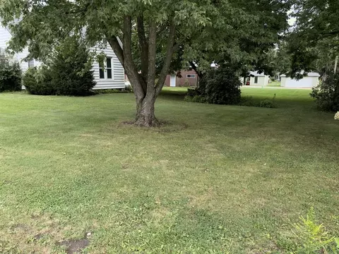 Exterior - 211 N Seminary St, Downs, IL 61736 photo 12 of 52