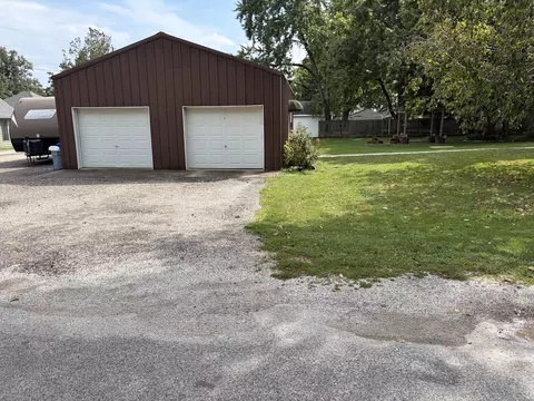 Exterior - 211 N Seminary St, Downs, IL 61736 photo 41 of 52