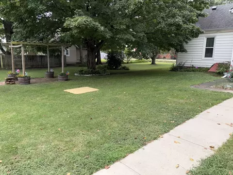 Exterior - 211 N Seminary St, Downs, IL 61736 photo 25 of 52