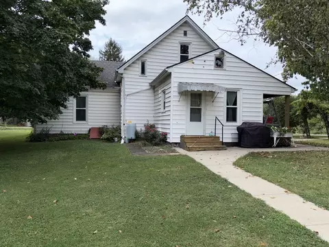 Exterior - 211 N Seminary St, Downs, IL 61736 photo 27 of 52