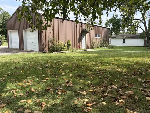 Exterior - 211 N Seminary St, Downs, IL 61736 photo 42 of 52