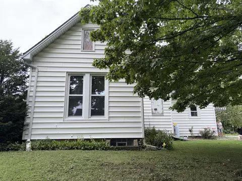 Exterior - 211 N Seminary St, Downs, IL 61736 photo 10 of 52
