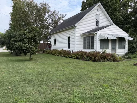 Exterior - 211 N Seminary St, Downs, IL 61736 photo 37 of 52