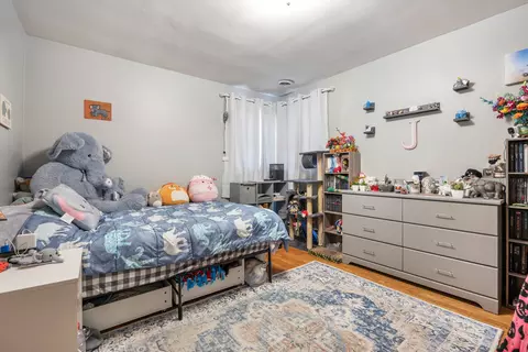 Bedroom - 952 W Grant Dr, Des Plaines, IL 60016 photo 2 of 2