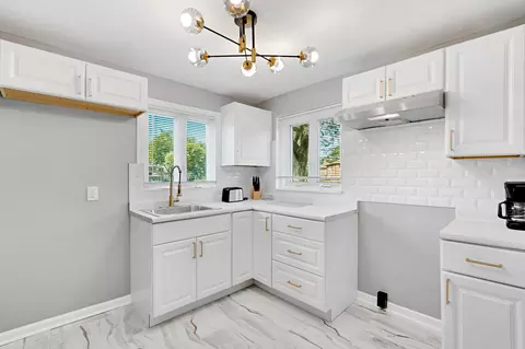 Kitchen - 17 Michael Rd, Park Forest, IL 60466 photo 1 of 1