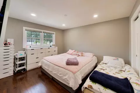 296 Springfield Ter, Des Plaines, IL 60018 photo 13