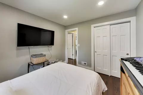 296 Springfield Ter, Des Plaines, IL 60018 photo 19