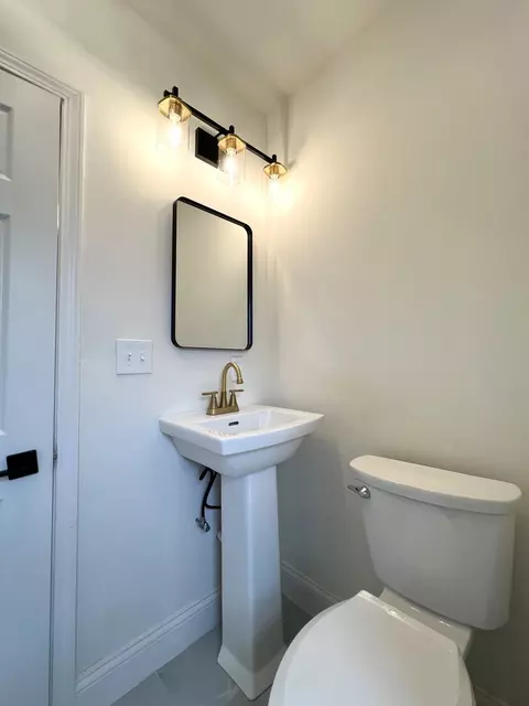 Bath - 3704 Stella Blvd, Steger, IL 60475 photo 4 of 5