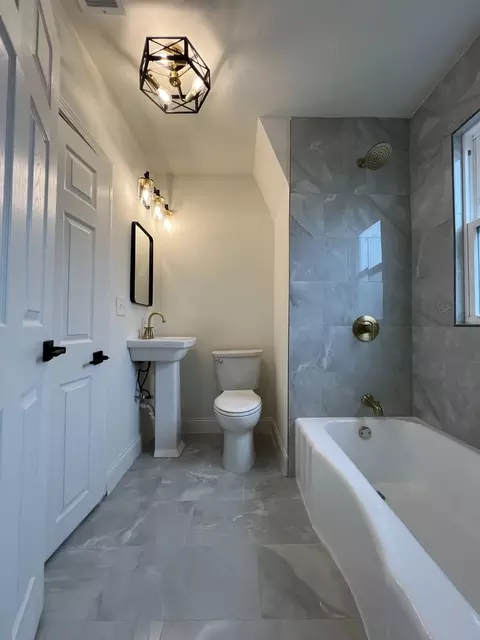 Bath - 3704 Stella Blvd, Steger, IL 60475 photo 3 of 5