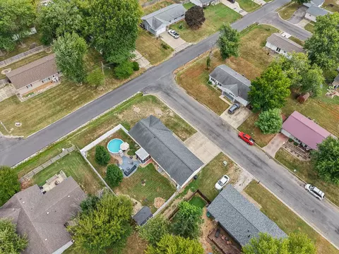 View/Area - 102 Lamar Dr, Salem, IL 62881 photo 8 of 8
