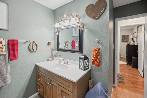 Bath - 102 Lamar Dr, Salem, IL 62881 photo 2 of 2