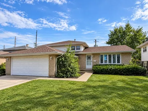 10321 Lacrosse Ave, Oak Lawn, IL 60453
