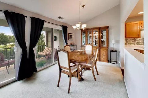Dining - 1012 Butternut Ln #D, Mount Prospect, IL 60056 photo 1 of 3