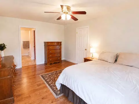 Bedroom - 1010 Fox Run Ln, Algonquin, IL 60102 photo 2 of 7