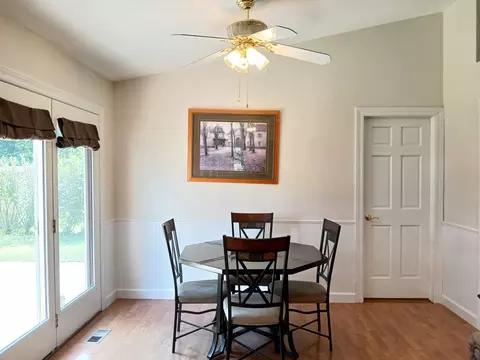 Dining - 1010 Fox Run Ln, Algonquin, IL 60102 photo 1 of 2
