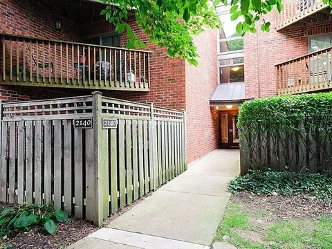 2140 N Lincoln Ave #5103, Chicago, IL 60614