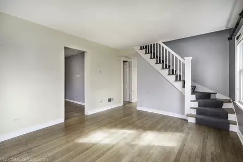 Living - 1748 Lunt Ave, Des Plaines, IL 60018 photo 4 of 5